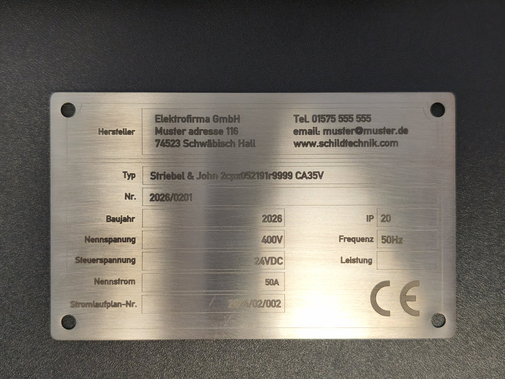 Typenschild 115×70 mm – Edelstahl V4A 1,0 mm (gebürstet) | Tiefen-Lasergravur | 4× Ø4,2 mm